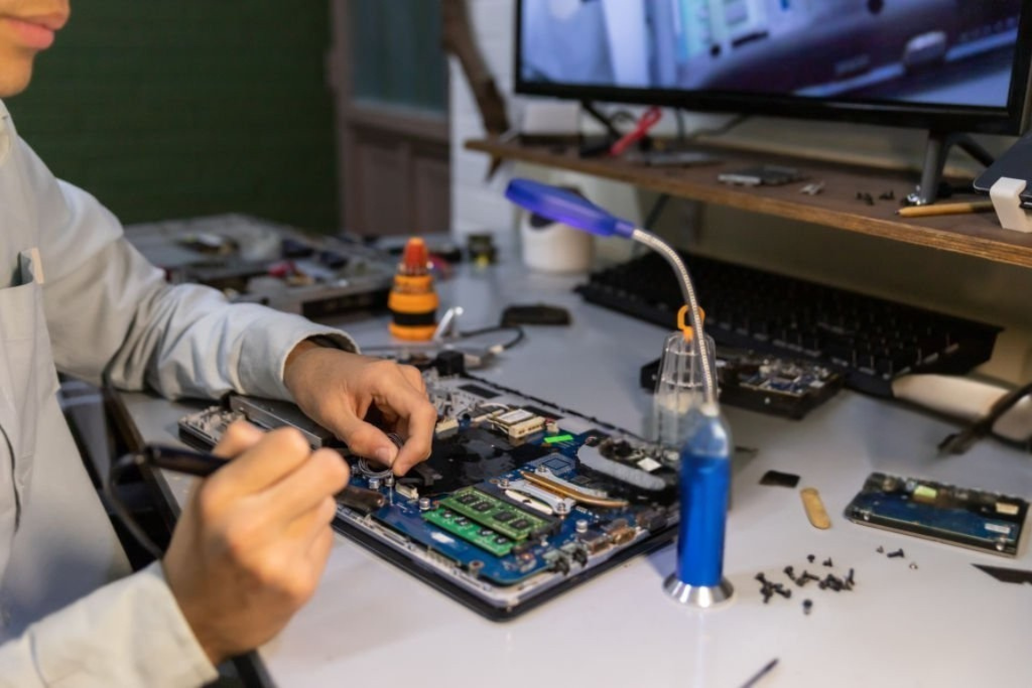 Laptop Services Services in the UAE