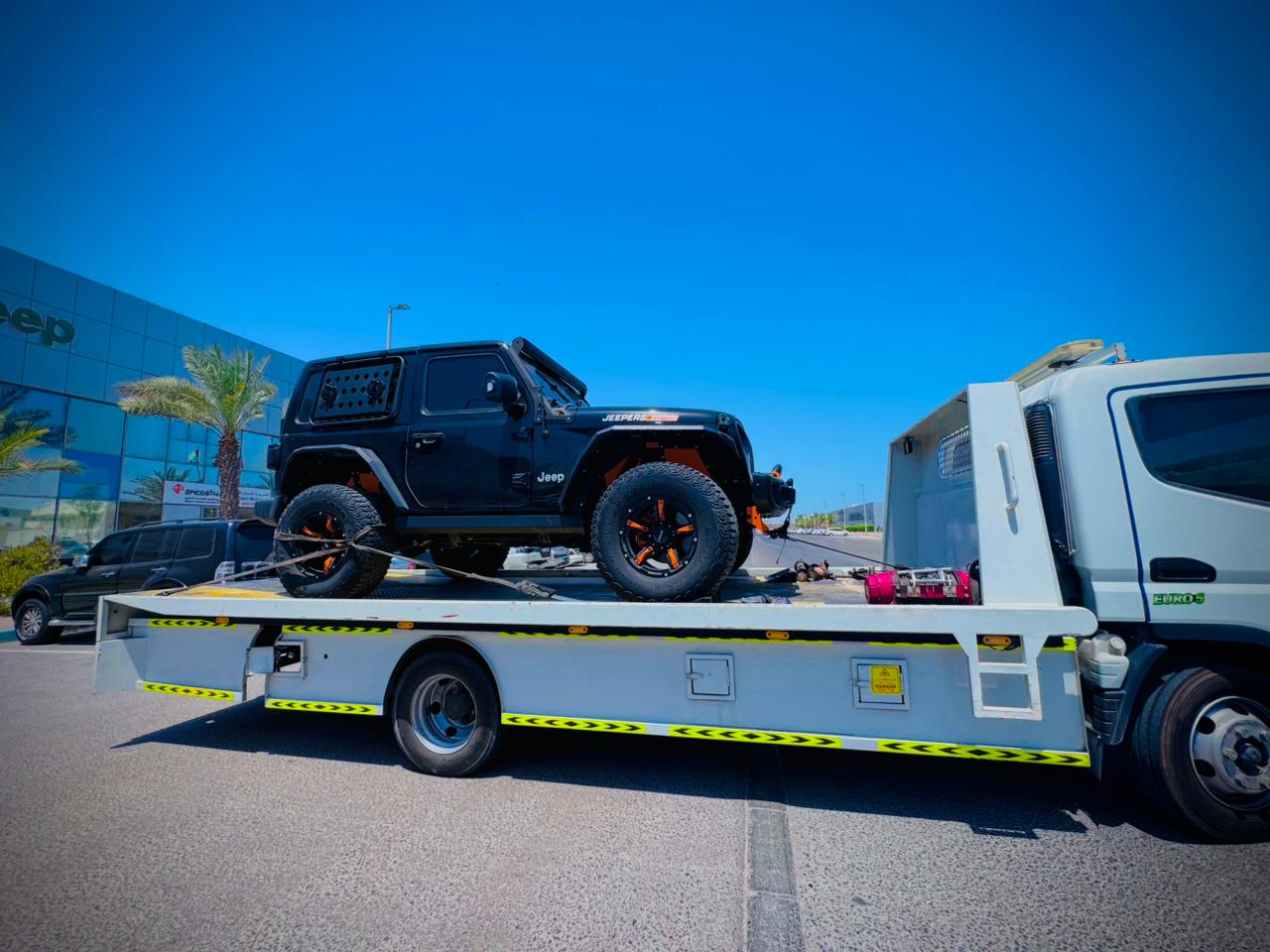 Towing Service - ABU DHABI CAR RECOVERY LLC by ABU DHABI CAR RECOVERY LLC